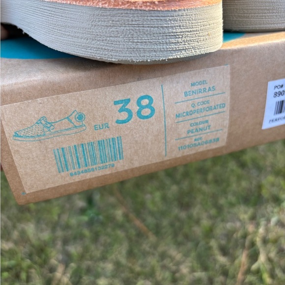 Satorisan Handmade Perforated Marnie Suede shoes SUNDANCE!Woman Sz 38 7/7.5 US - Picture 13 of 16